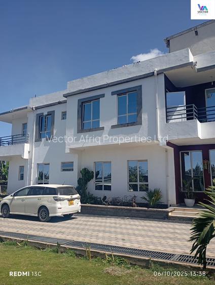 3 Bed Apartment with En Suite in Syokimau