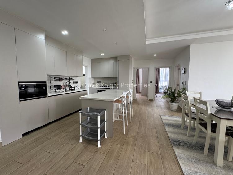 Serviced 3 Bed Apartment with En Suite in Riverside