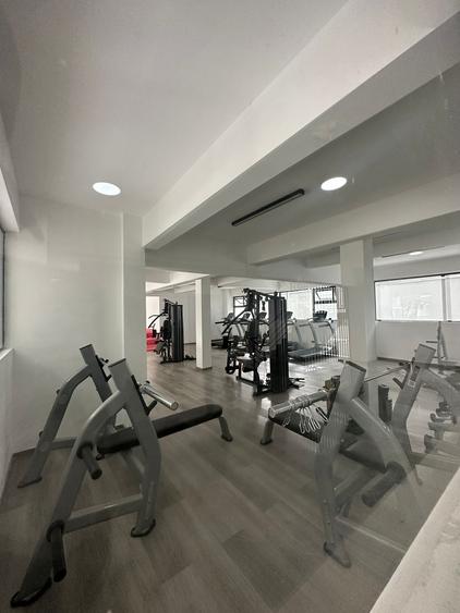 3 Bed Apartment with En Suite in Lavington - Aanzicht 2