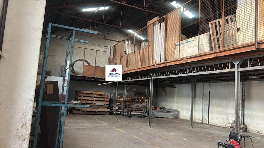 5,000 ft² Warehouse with Fibre Internet in Industrial Area - Aanzicht 3