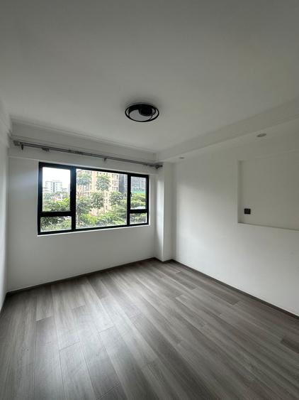 3 Bed Apartment with En Suite in Lavington - Mehr