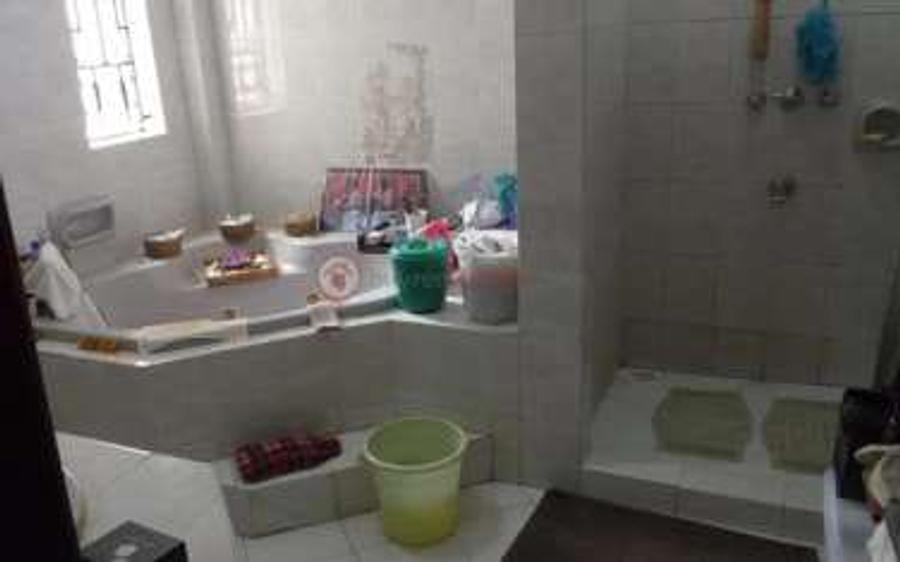5 Bed House in Riverside - Mehr