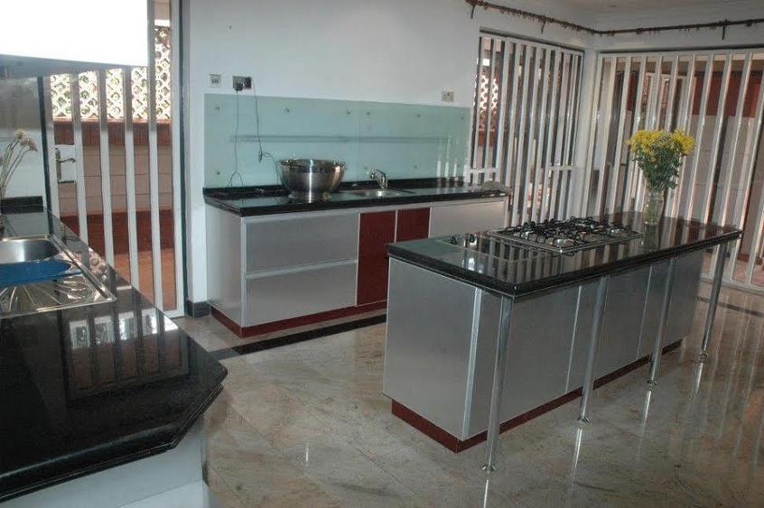 5 Bed House with En Suite at Off Ruaka Rd - Mehr