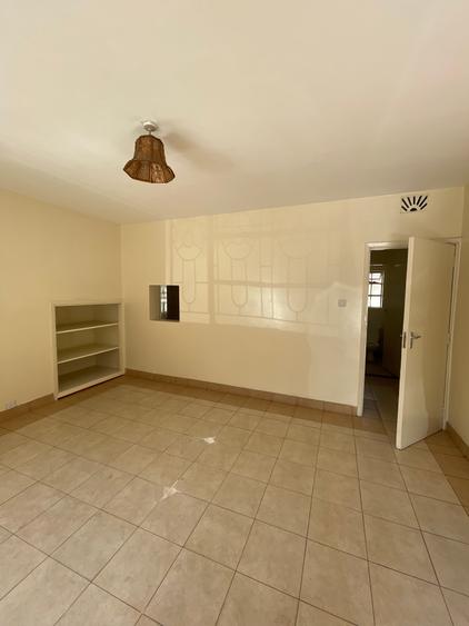 2 Bed Apartment with Parking at Chambers Road - Ansicht 3