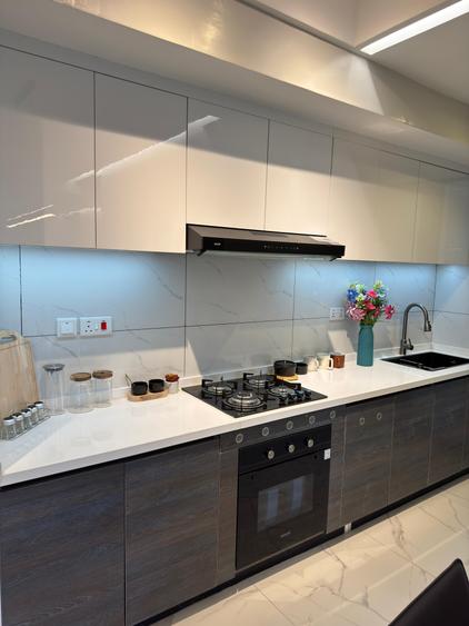 3 Bed Apartment with En Suite at Jabavu Road - Bild 2