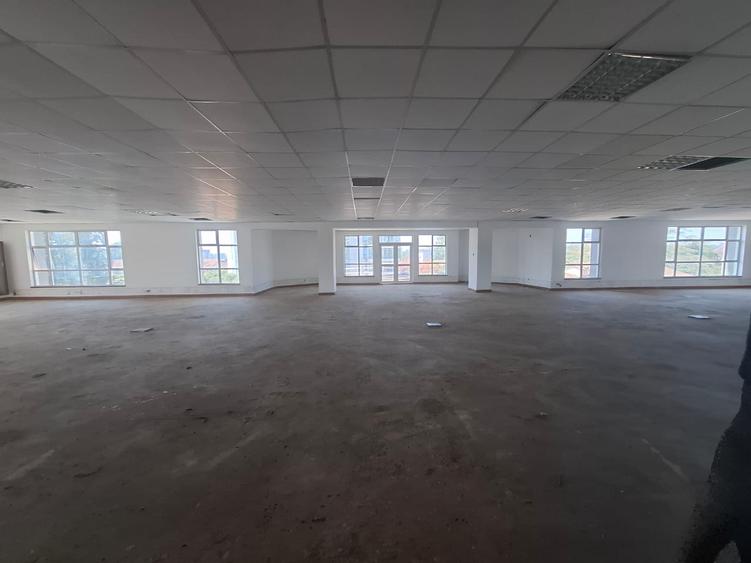 2,000 ft² Office with Service Charge Included in Westlands Area - Vista 4