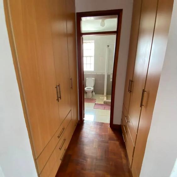 4 Bed Townhouse with En Suite in Runda - Altro
