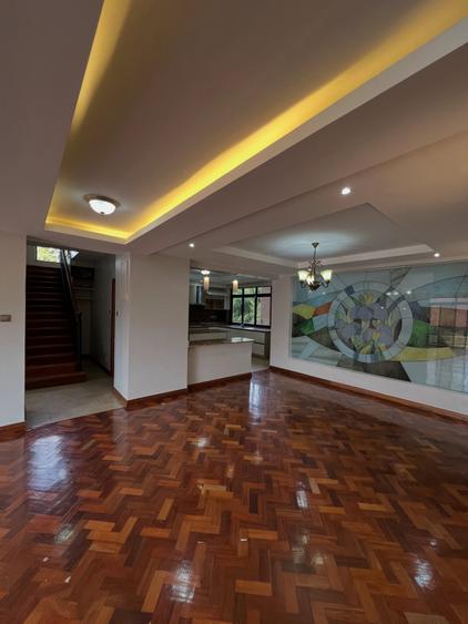 4 Bed Apartment with En Suite at Riverside Drive - Widok 4