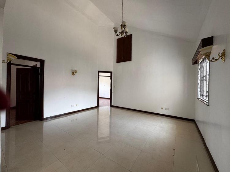 4 Bed Townhouse with En Suite in Brookside - Vista 4