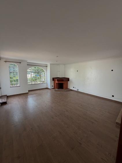 4 Bed Townhouse with En Suite at Amboseli Road - Bild 4