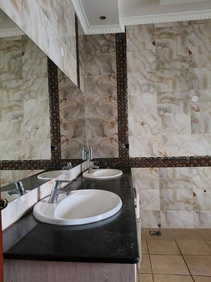6 Bed House with En Suite at Magadi Road - Mehr