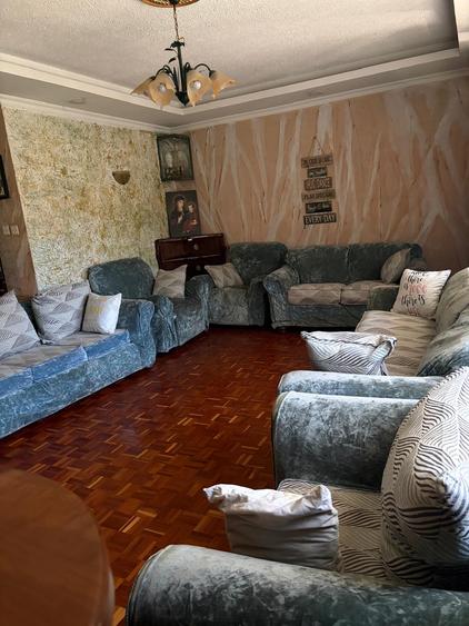 4 Bed House with En Suite in Lavington - Widok 2