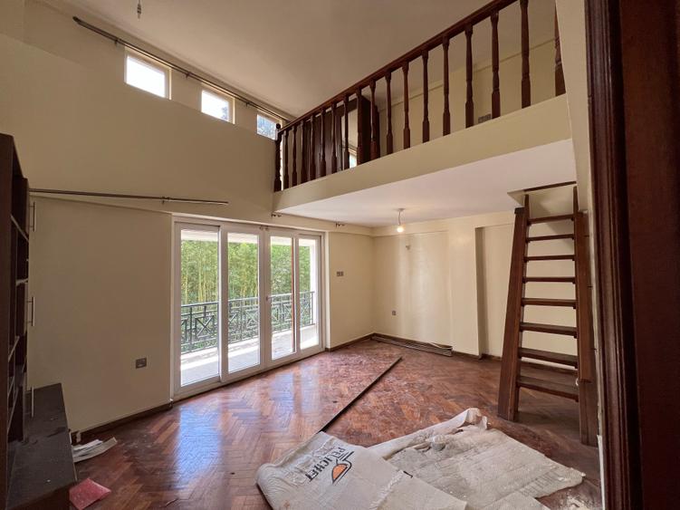 5 Bed Townhouse with En Suite at Convent Dr - Altro