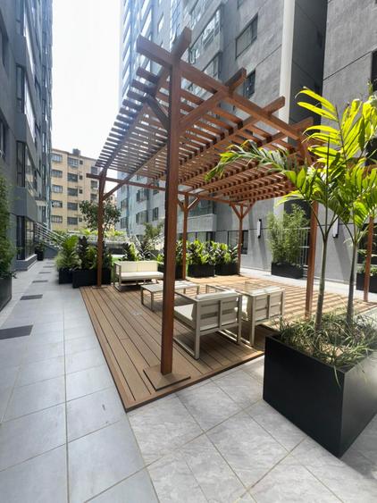 2 Bed Apartment with En Suite in Lavington - Vista 2