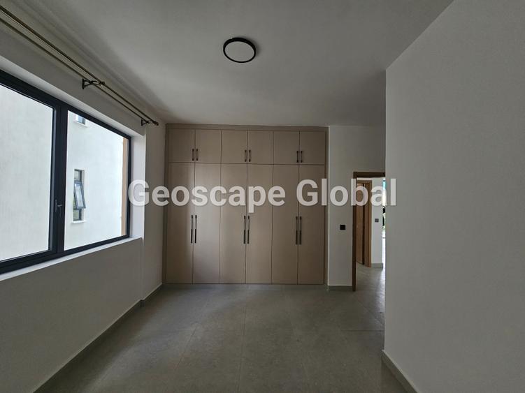 2 Bed Apartment with En Suite in Brookside - Vista 3