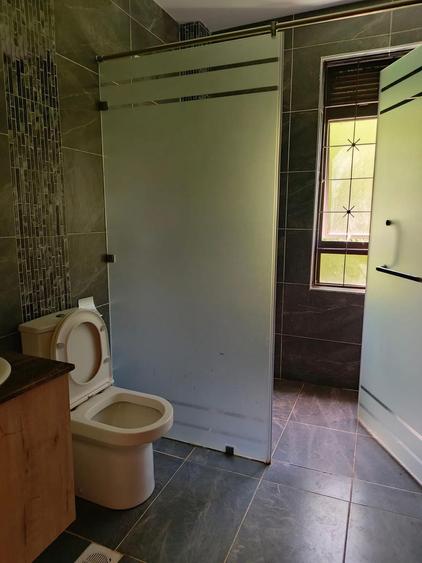 4 Bed Townhouse with En Suite in Runda - Więcej