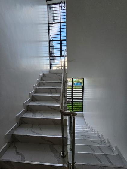 5 Bed House with En Suite in Kiambu Road – další