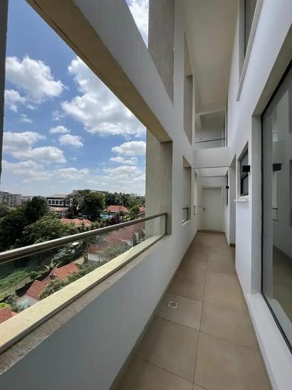 3 Bed Apartment with En Suite in Riverside - Widok 2