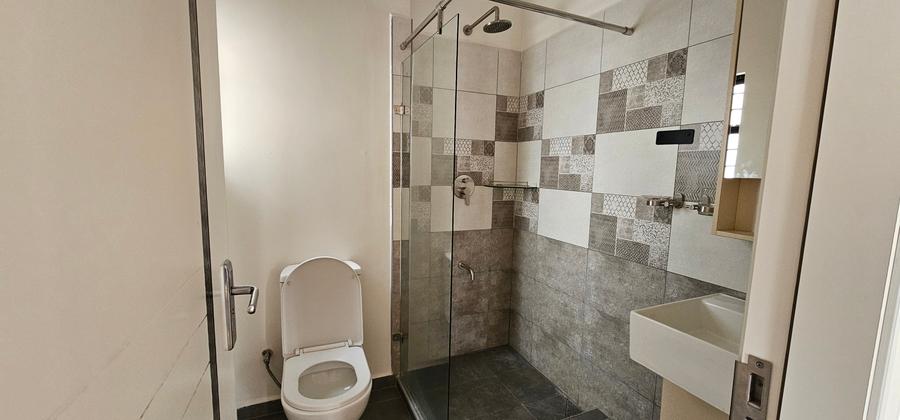 2 Bed Apartment with Swimming Pool in Tatu City – další