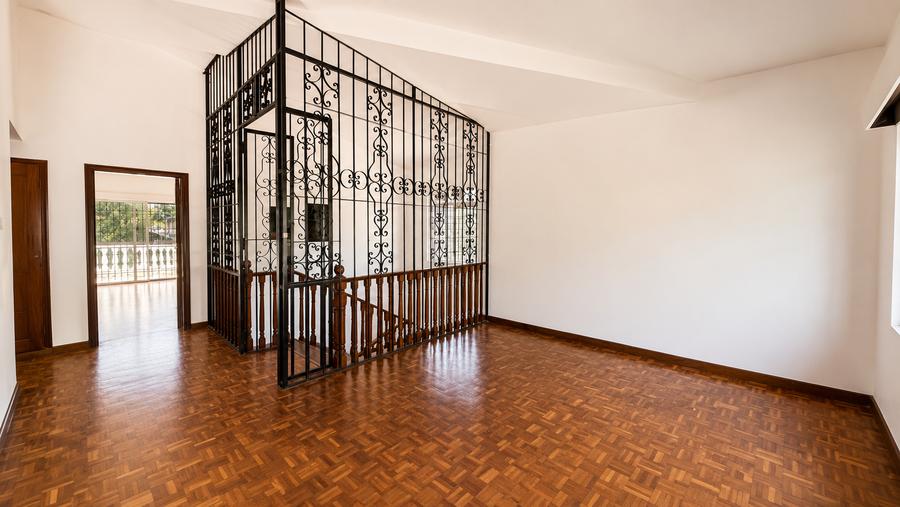 Commercial Property with Parking in Gigiri - Więcej