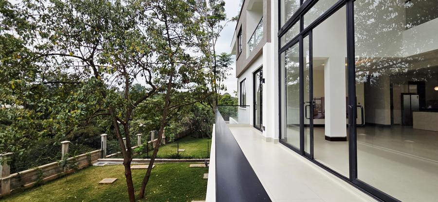 6 Bed Villa with En Suite at Peponi Road - Bild 4