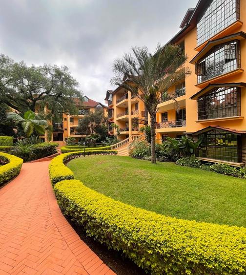3 Bed Apartment with En Suite in Lavington - Ansicht 2