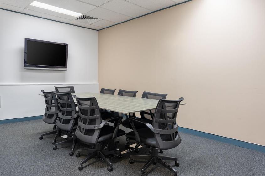 Furnished 20 m² Commercial Property with Service Charge Included at Cnr Of Hospital And Kenya Roads - Aanzicht 6