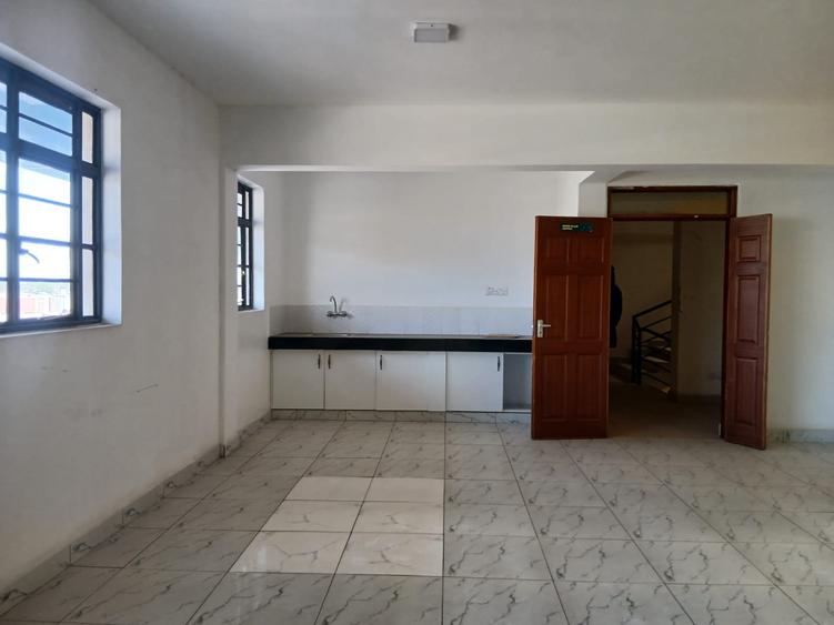 9,579 ft² Warehouse with Parking in Mombasa Road – pohled 2