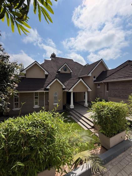 6 Bed Villa with En Suite in Karen, Karen