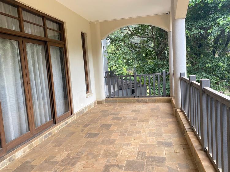 5 Bed Villa with En Suite in Spring Valley - Vista 5
