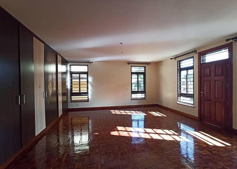 5 Bed Villa in Lavington - Vista 4