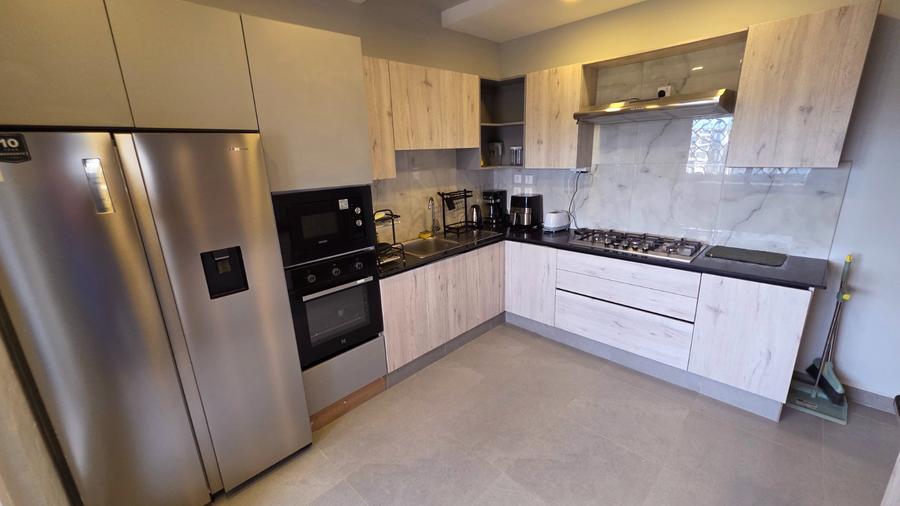 Serviced 2 Bed Apartment with En Suite at Parklands - Vista 5