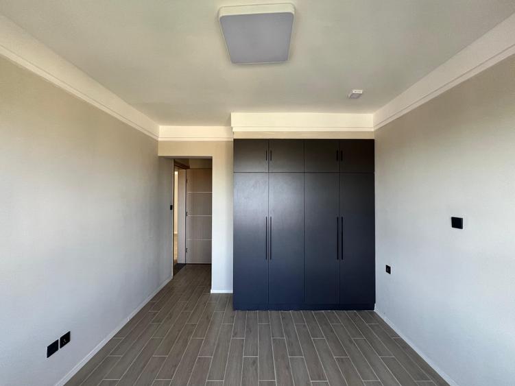 1 Bed Apartment with En Suite at Kingara Road - Aanzicht 2