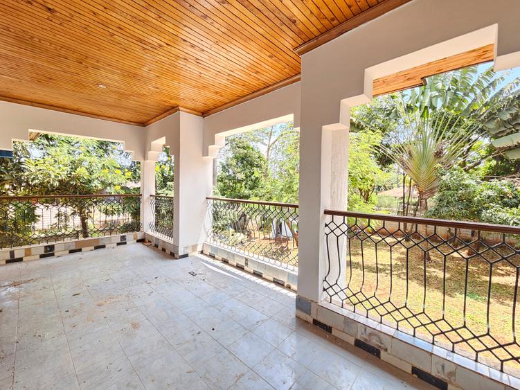 5 Bed House with En Suite in Runda – pohled 2