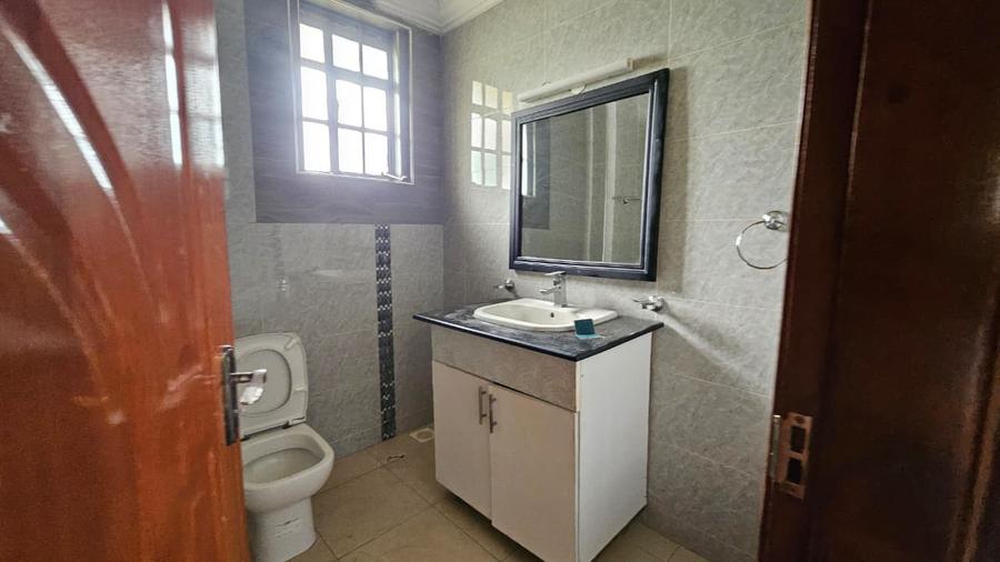 3 Bed House with En Suite in Runda - Aanzicht 4