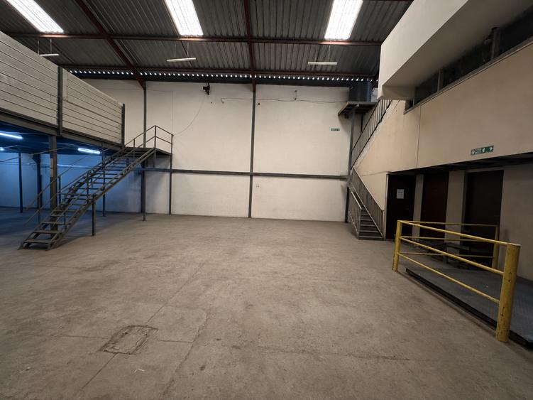 10,652 ft² Warehouse in Industrial Area - Ansicht 4