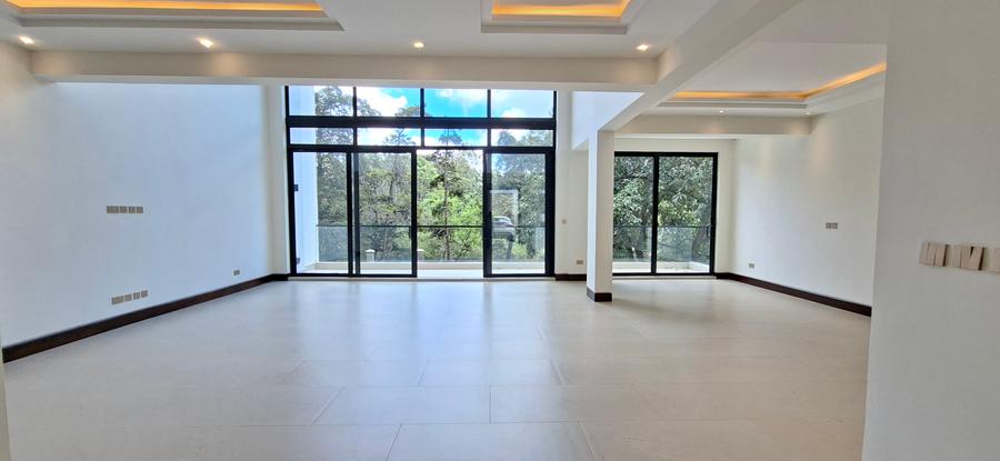 6 Bed House with En Suite at Off Peponi Road - Aanzicht 4