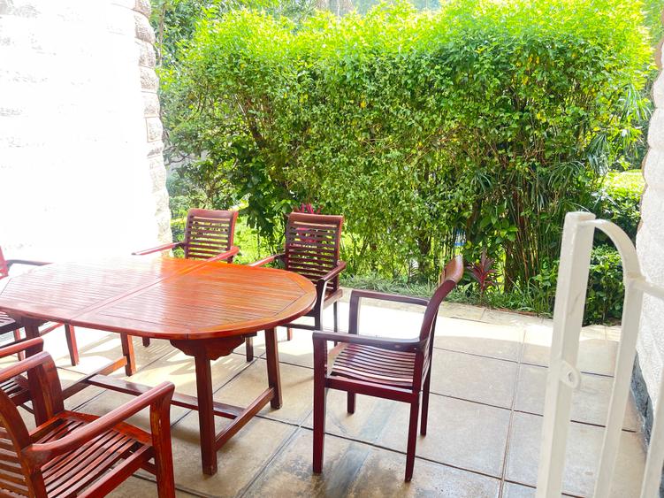 5 Bed House with En Suite in Thigiri - Meer