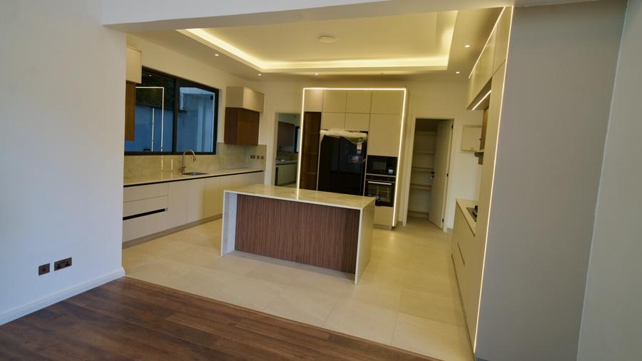 5 Bed Villa with En Suite at 2026-377 - Widok 3