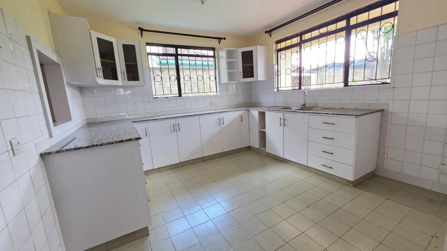 4 Bed House with En Suite at Mountain View - Widok 6