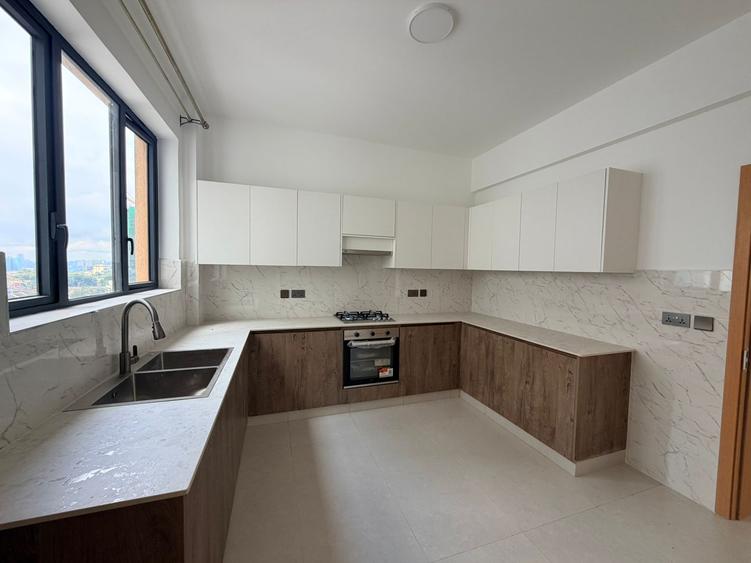 3 Bed Apartment with En Suite at Brookside – pohled 2