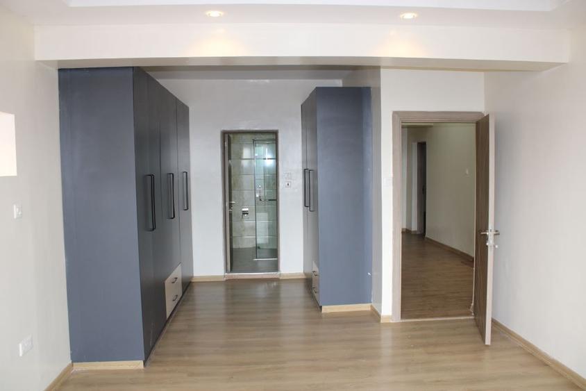 5 Bed Apartment with En Suite in Parklands - Fler