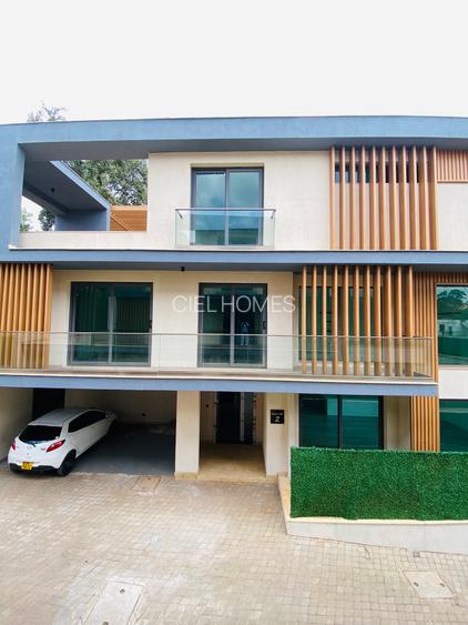 5 Bed Villa with En Suite at Chalbi Drive