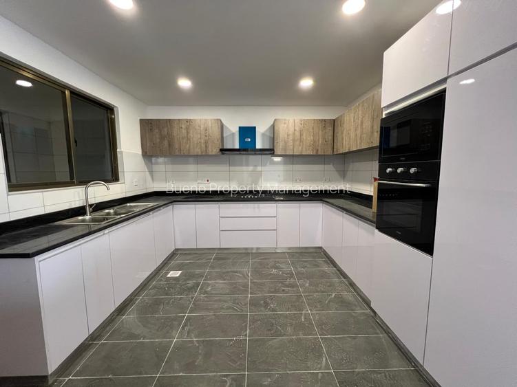 4 Bed Apartment with En Suite in Lavington