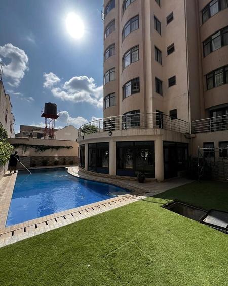 2 bed apartment with en suite in westlands area