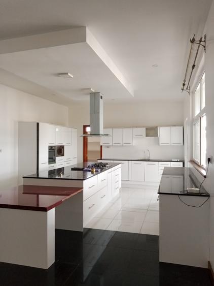 5 Bed Apartment with En Suite in Westlands Area 5 Bed Apartment with En Suite in Westlands Area