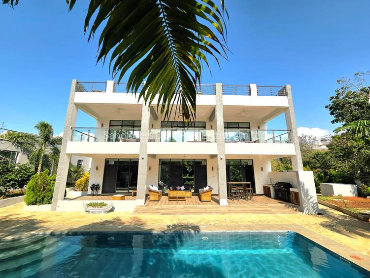 4 Bed Villa with En Suite in Diani