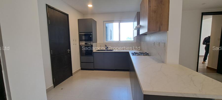 2 Bed Apartment with En Suite in General Mathenge