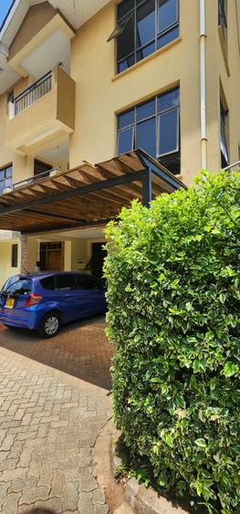 5 Bed Townhouse with En Suite in Lavington 5 Bed Townhouse with En Suite in Lavington