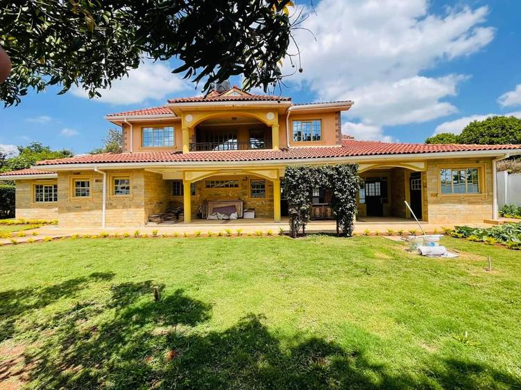 7 Bed House with En Suite in Runda